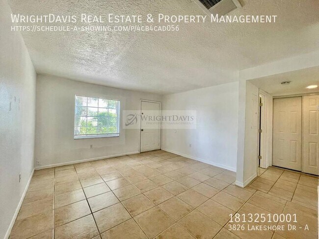 Building Photo - 2/1 Tampa Condo