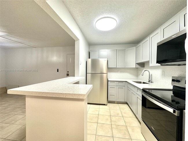 Building Photo - 7215 NW 179th St