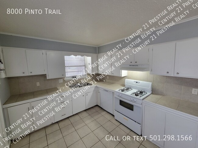 Building Photo - 8000 Pinto Trail