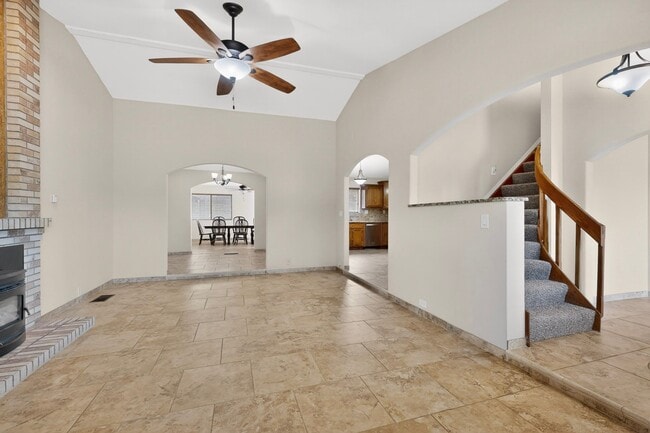 Foto del edificio - 5612 Chelwood Park Blvd NE