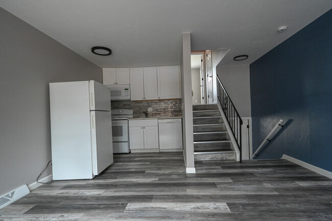 Building Photo - 1224 Allison St