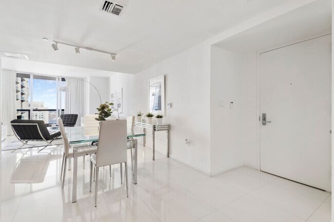 Foto del edificio - 485 Brickell Ave