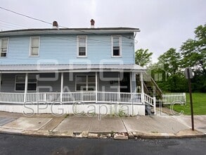 Building Photo - 38 N Franklin St