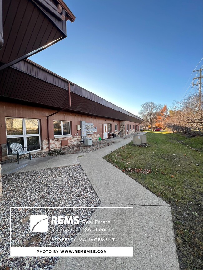 503 7th St Unit 6, Baraboo, WI 53913 Room for Rent in Baraboo, WI