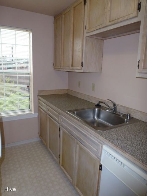 Building Photo - 5307 Ravenna Pl NE