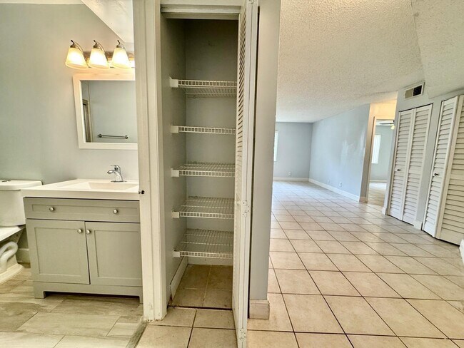 Foto del edificio - 334 SW 86th Ave