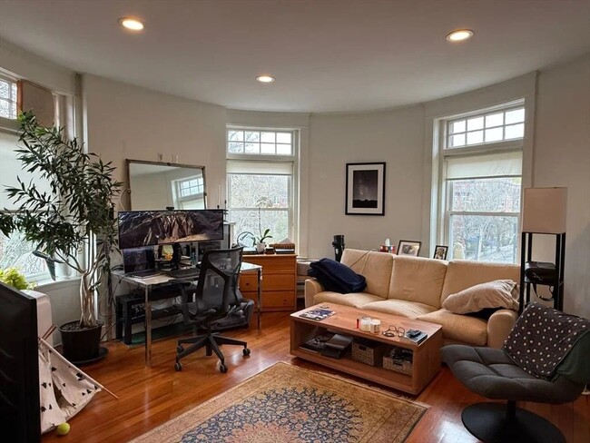 Photo - 1871 Beacon St Apartment