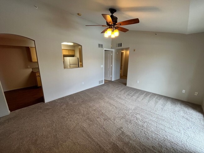 Building Photo - Large, Downstairs 2x2 Condo at Silver Cree...