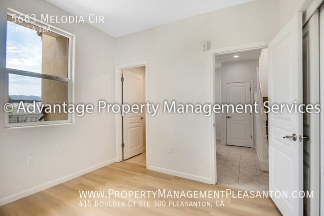 Building Photo - 5663 Melodia Cir