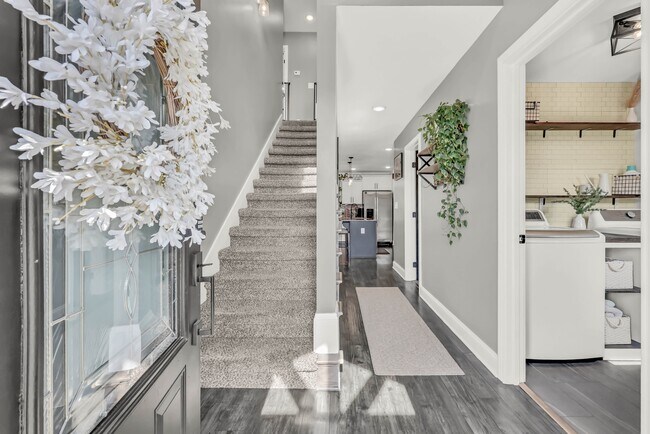 Building Photo - 505 Sourwood Dr