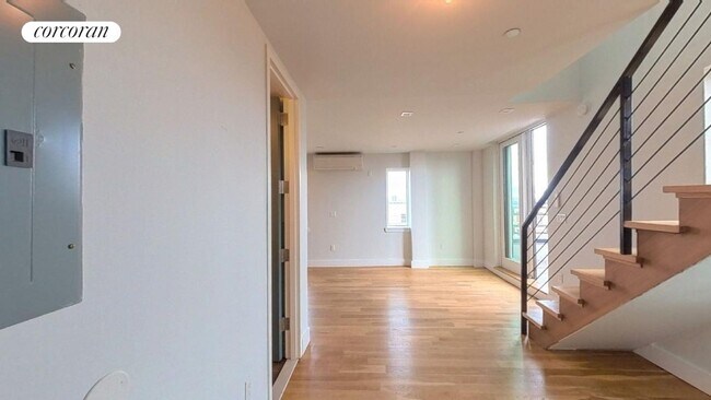 Foto del edificio - 482 Seneca Ave