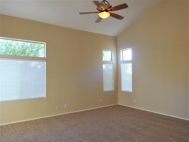Foto del edificio - 15065 N 176th Ln