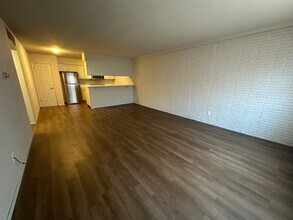 Building Photo - 941 22nd Ave