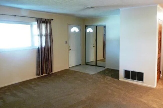 Building Photo - 781 Cottrell Dr