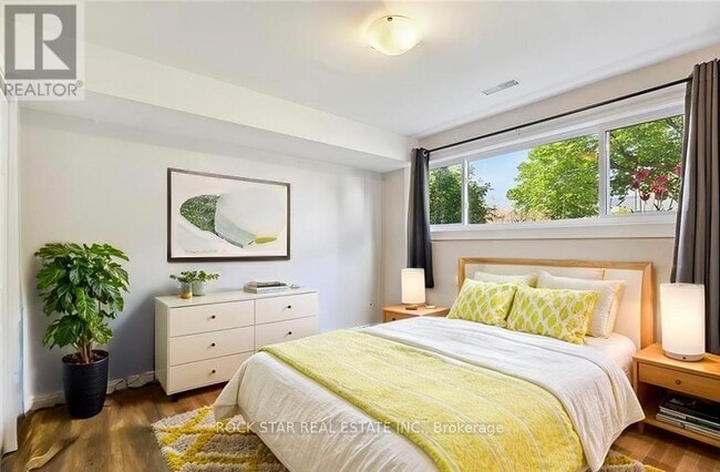 Building Photo - 203 Commercial St