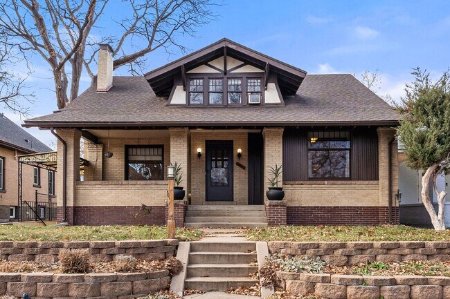 Building Photo - 3 bedroom, 2 bath home in Berkeley!