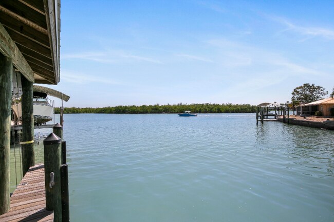 Foto del edificio - 176 Trinidad St