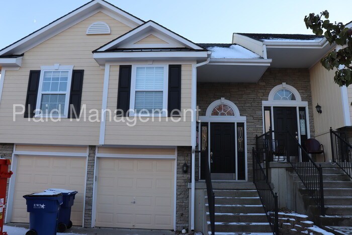 Primary Photo - Great Half Duplex