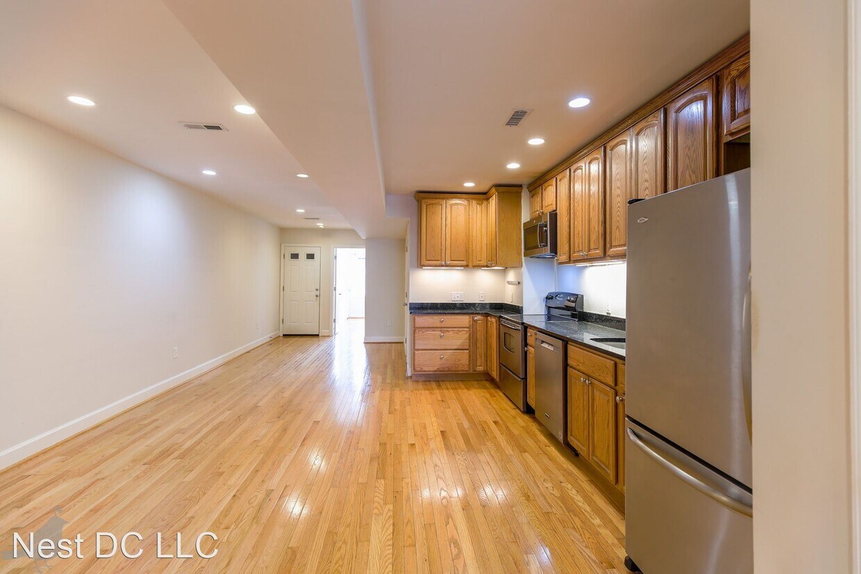 Primary Photo - 2 br, 2 bath House - 1134 6th St NE Unit 2