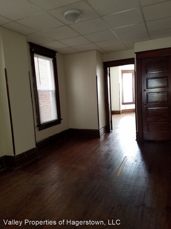 Building Photo - 423 S Potomac St