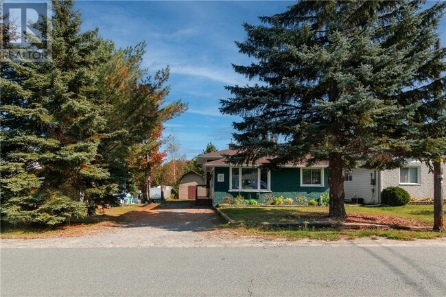 Photo du bâtiment - 190 Ridgemount Ave