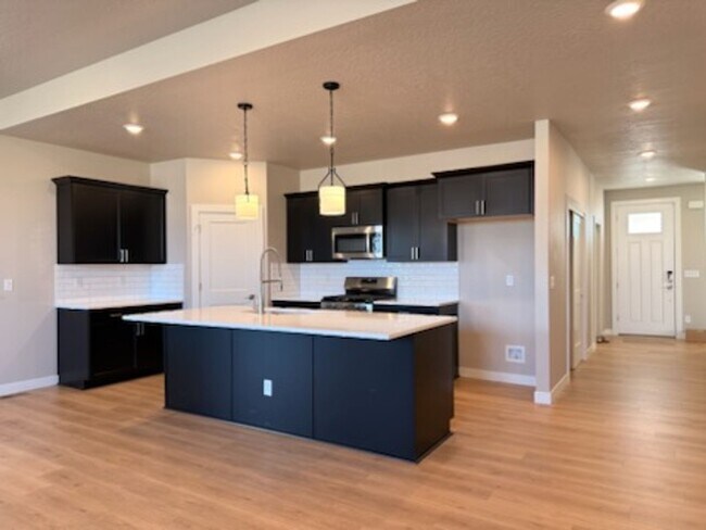 Foto del edificio - Beautiful Home new construction