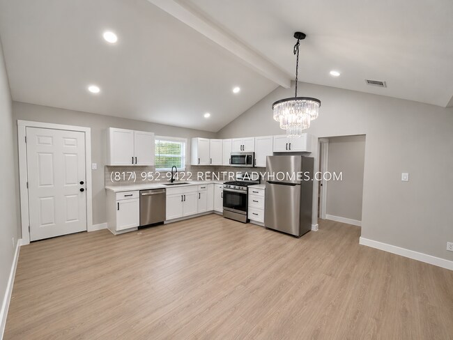 Foto del edificio - 8714 Twisting Vine Ln