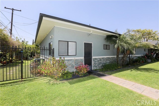 Foto principal - 5302 Carley Ave