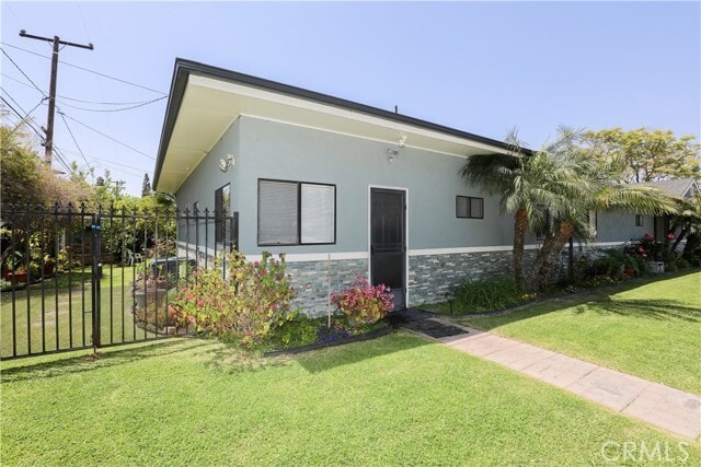 Primary Photo - 5302 Carley Ave