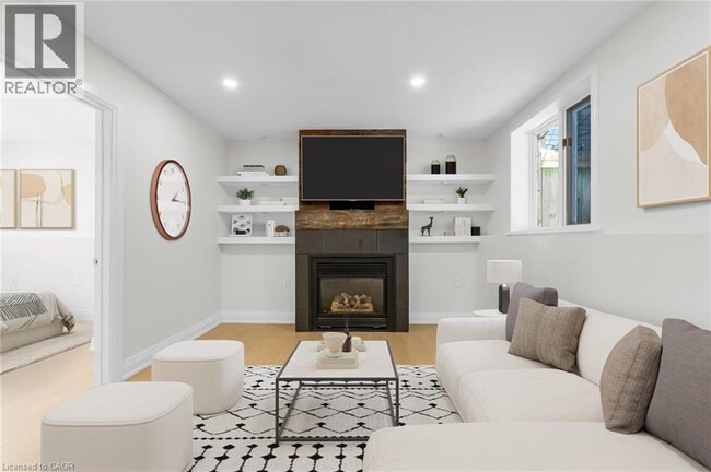 Photo du bâtiment - 79 Central Dr