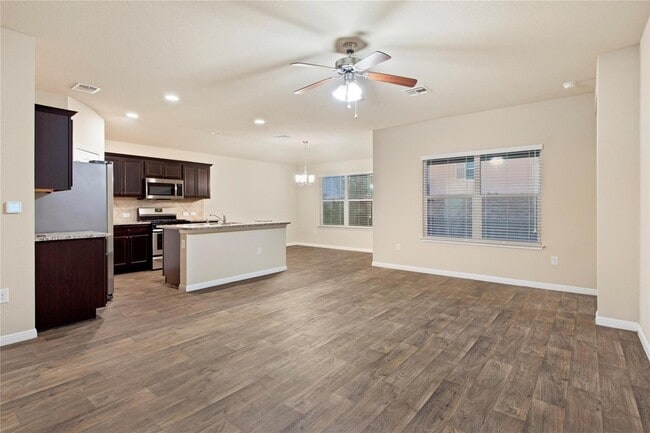 Building Photo - 10625 Menominee Falls Ln