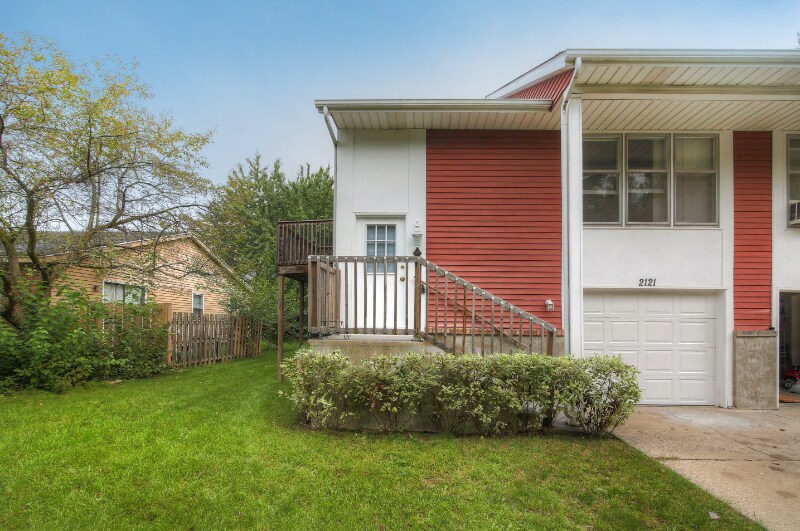 2121 ShangraiLa Dr SE, Grand Rapids, MI 49508 Townhome Rentals in