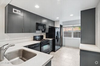 Building Photo - 3641 N 15th Ave