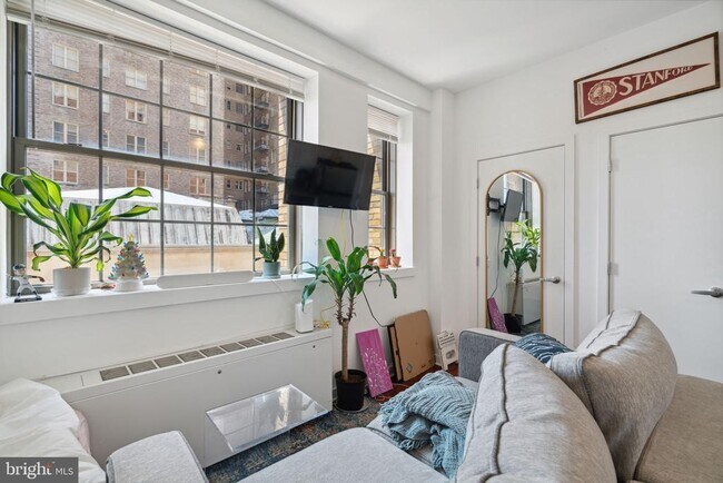 Foto del edificio - 219-29 S 18th St