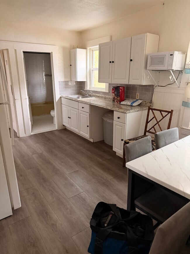 Foto del edificio - 392 Court St