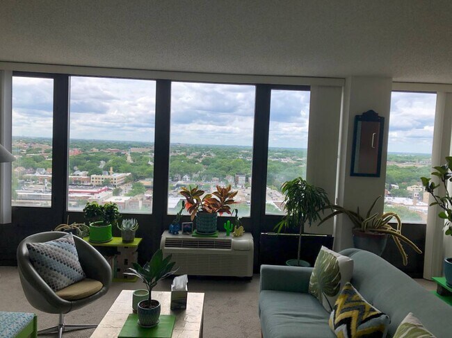 Foto del edificio - 5320 N Sheridan Rd
