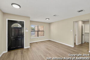 Building Photo - 15630 Legend Springs Dr
