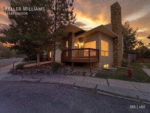 Building Photo - 701 Westwood Dr