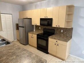 Building Photo - 3569 Forest Hill Blvd