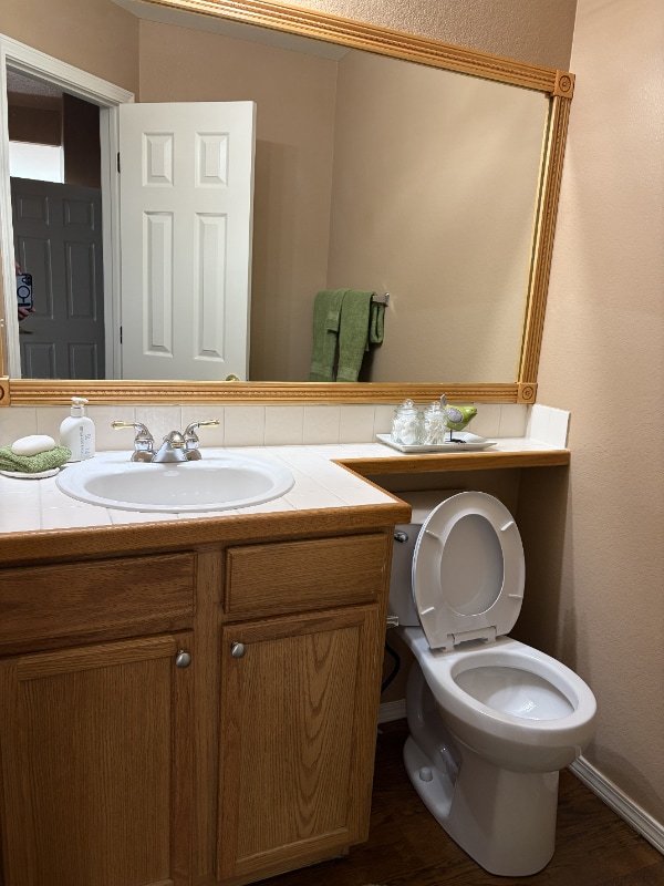 Foto del edificio - 1628 Lily Lake Dr