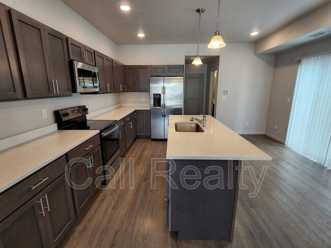 Building Photo - 2718 S Morrill Ln