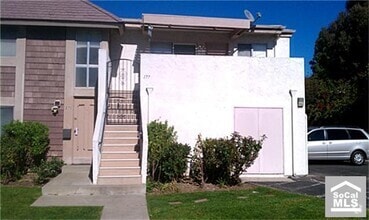 Building Photo - 177 Oval Rd