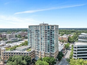 Building Photo - 1640 Maple Ave