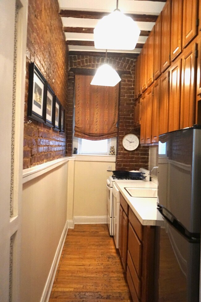 Foto del edificio - 30 E 95th St