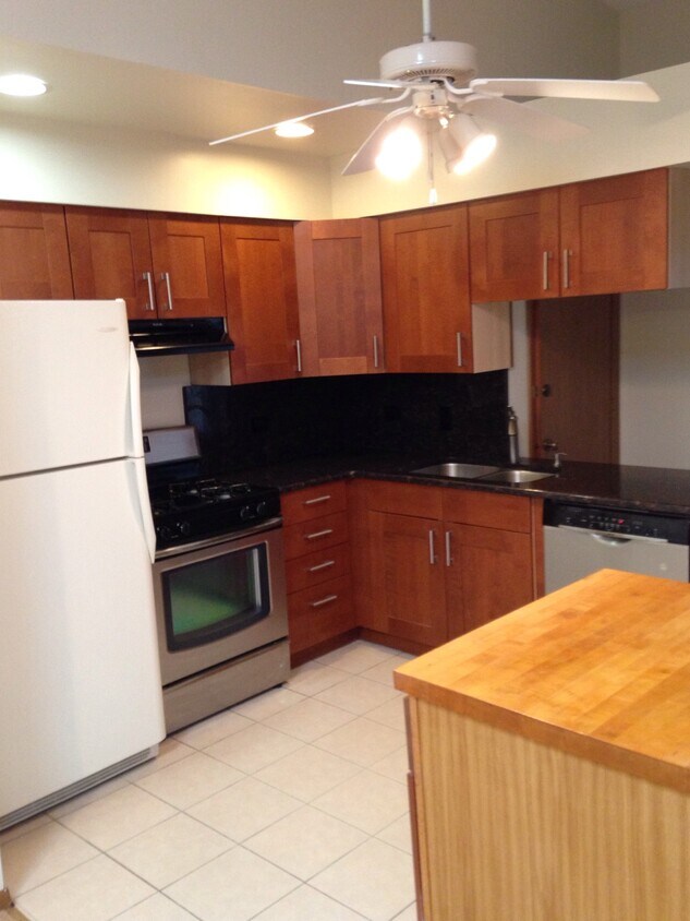 4 Echo Ct Unit 16, Vernon Hills, IL 60061 Condo for Rent in Vernon