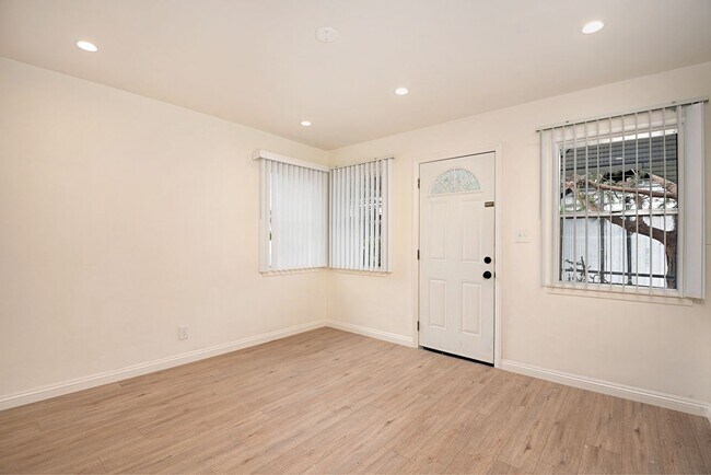 Foto del edificio - 818 Cedar St
