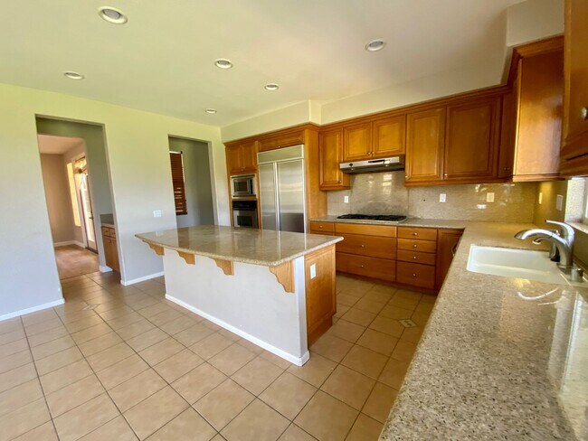 Building Photo - Executive 5 BR Home With Pool RV Parking H...