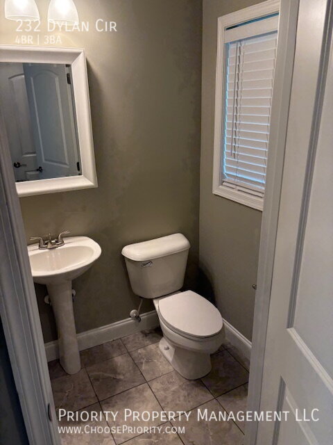 Photo - 232 Dylan Cir House