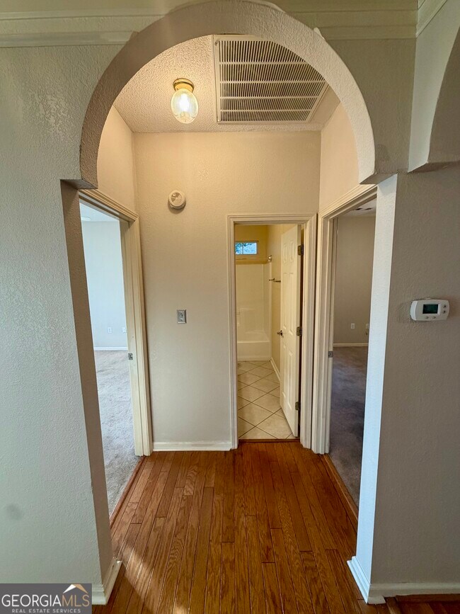 Foto del edificio - 213 Carrington Ln