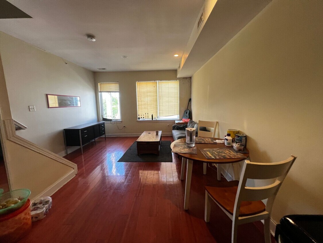 Foto del edificio - 676 N 33rd St